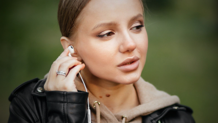 Stop the spiral - Woman with earbuds